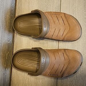 Crocs Bogota Clog Brown size 10 / Medium New